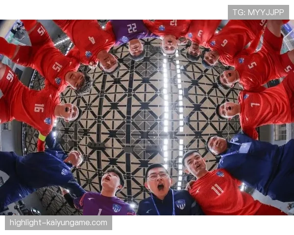 俱乐部与地方媒体合作推出球员成长短片增强地域认同，球队俱乐部靠什么盈利